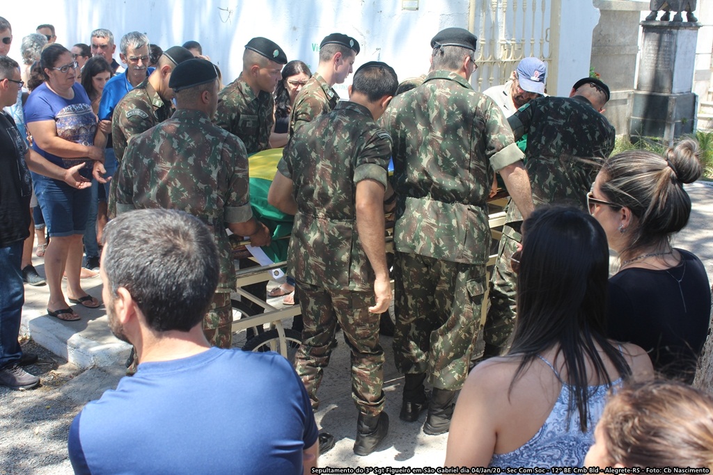 Comando e integrantes do 12º BE Cmb Bld lamentam a morte prematura